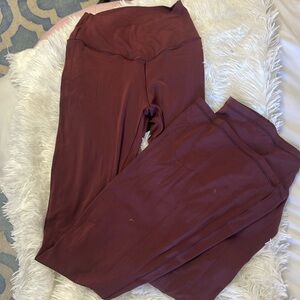 Aerie crossover maroon yoga pants